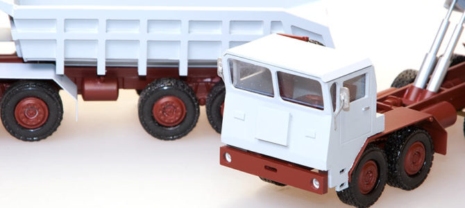 Detail historischer LKW Faun 910 in Kleinserie von 3 Modellen Maßstab 1:50 für Bauunternehmung Markgraf