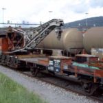 Kran mit Schutzwagen