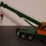 Der Mast wird aufgerichtet...