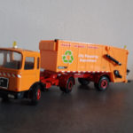 MAN mit Müllpresswagen