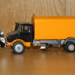 Siku Unimog mit Kehrmaschine...