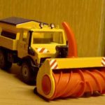 unimog mit Schneeschleuder