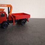 MB 814 mit abnembarem Ladekran mit Pritsche.