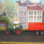 Fendt Frontlader und Stahlanhänger