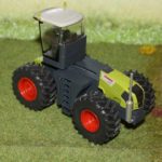 Traktor und Mähderscher