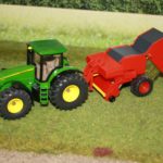 zur Rundballenpresse.