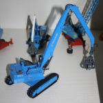 Fuchs 350 RHL mit breitenverstellbarem Fahrwerk