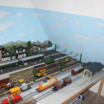 Blick aus dem Hubschrauber über den Bahnhof