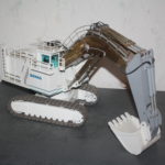 DEMAG H 485 S mit Tieflöffel von UniCata