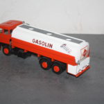 Ergänzt mit der Beschriftung