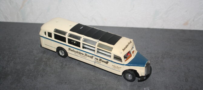 Omnibusse 1:50 2 x Mercedes O 3500 ist Mercedes O 6500 Omnibusse 1:50 2 x Mercedes O 3500 ist Mercedes O 6500