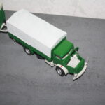 Mit Stoff bespannte ...