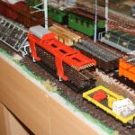 Waggon mit Kran zur Gleisverlegung