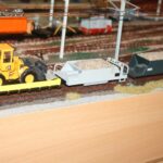 Baumaschinentransport- und Schotterwagen