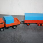 Als Lastzug mit Hänger