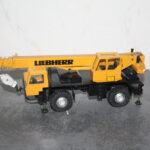 eines Mobilkran und RT Kran