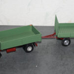 Mit leichtem 2-achs Hänger...