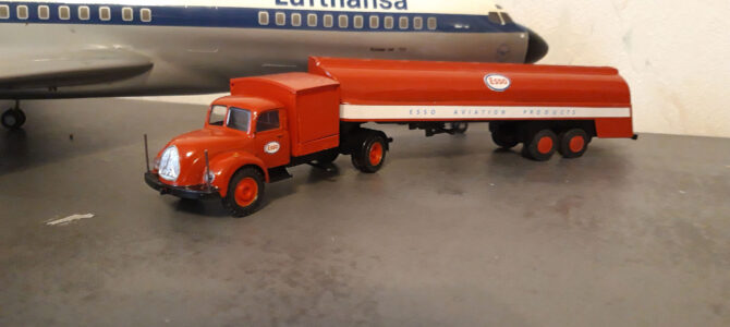 Flugfeldtankwagen der 60iger Jahre Flugfeldtankwagen der 60iger Jahre