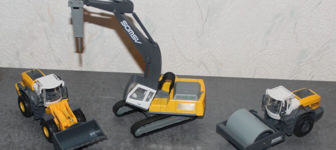 Unbekannte Modelle nach Liebherr Vorbild